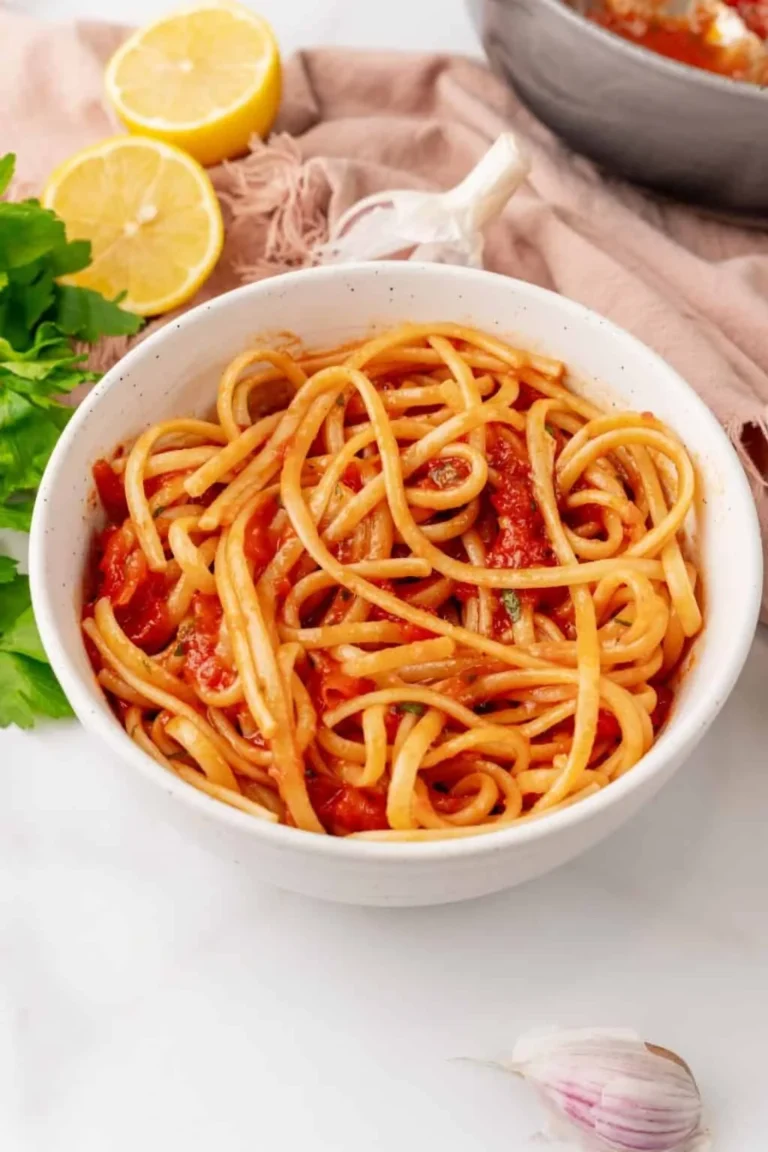 Anchovies in Italian Tomato Sauce: A Tradition Worth Exploring