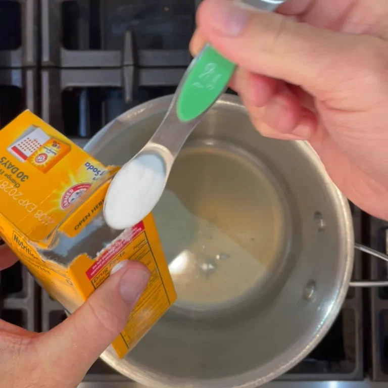 Why Baking Soda in Black Pan Sauce? A Deep Dive