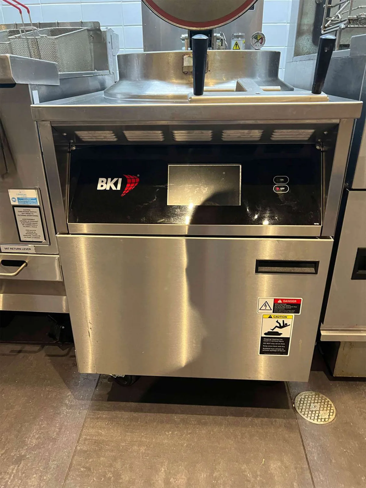 BKI FKM-FC Review: My Honest Thoughts on This Pressure Fryer