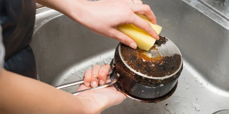 How to Clean Burnt Rice from Saucepans: Tips and Tricks