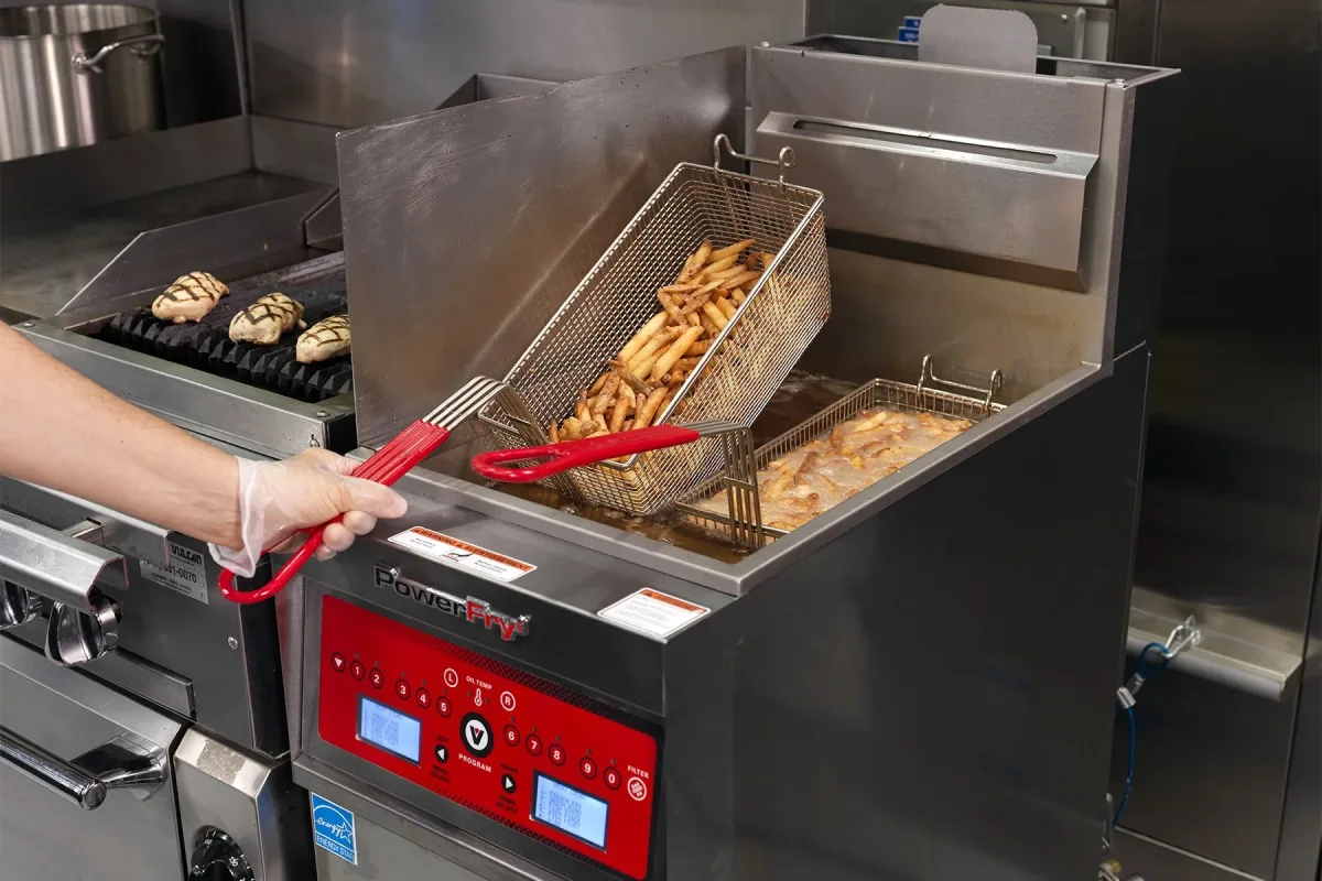 The Ultimate Guide to Commercial Fryers & Deep-Fry Equipment in 2025