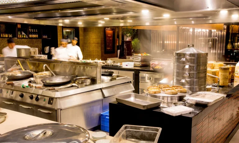 Commercial Kitchen Cooking: What's on the Menu?