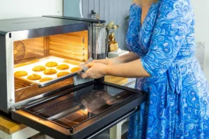 Tiny Ovens, Big Cookie Dreams: Finding Your Countertop Baking Buddy