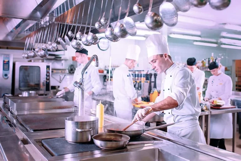 Mastering Commercial Kitchens: The Ultimate Guide to Essential Cooking Equipment