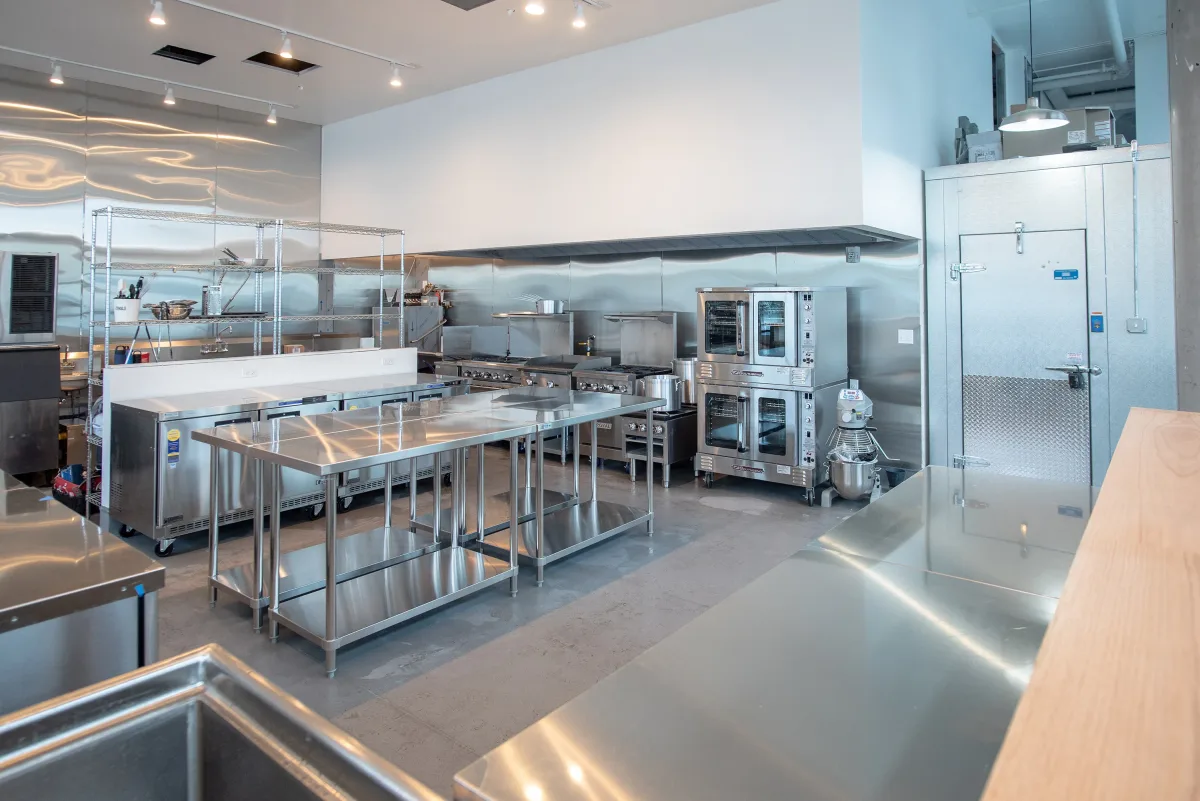 Kitchen Workspace Decluttering: Sammy's Tips for Order