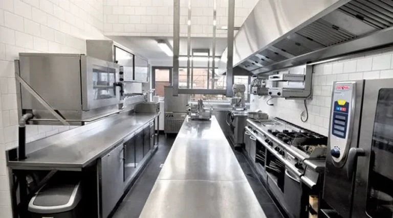 Navigating Energy-Efficient Kitchen Equipment Choices in 2025