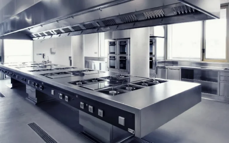 Essential Cookware for Professional Kitchens: A Comprehensive Guide