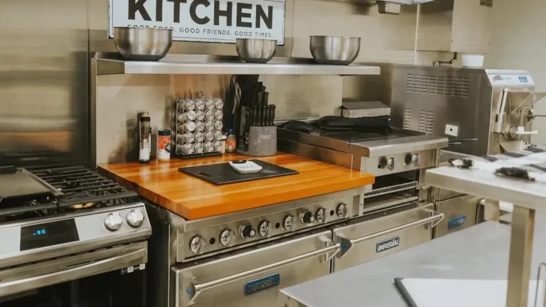 Essential Kitchen Tools for Modern Chefs in 2025
