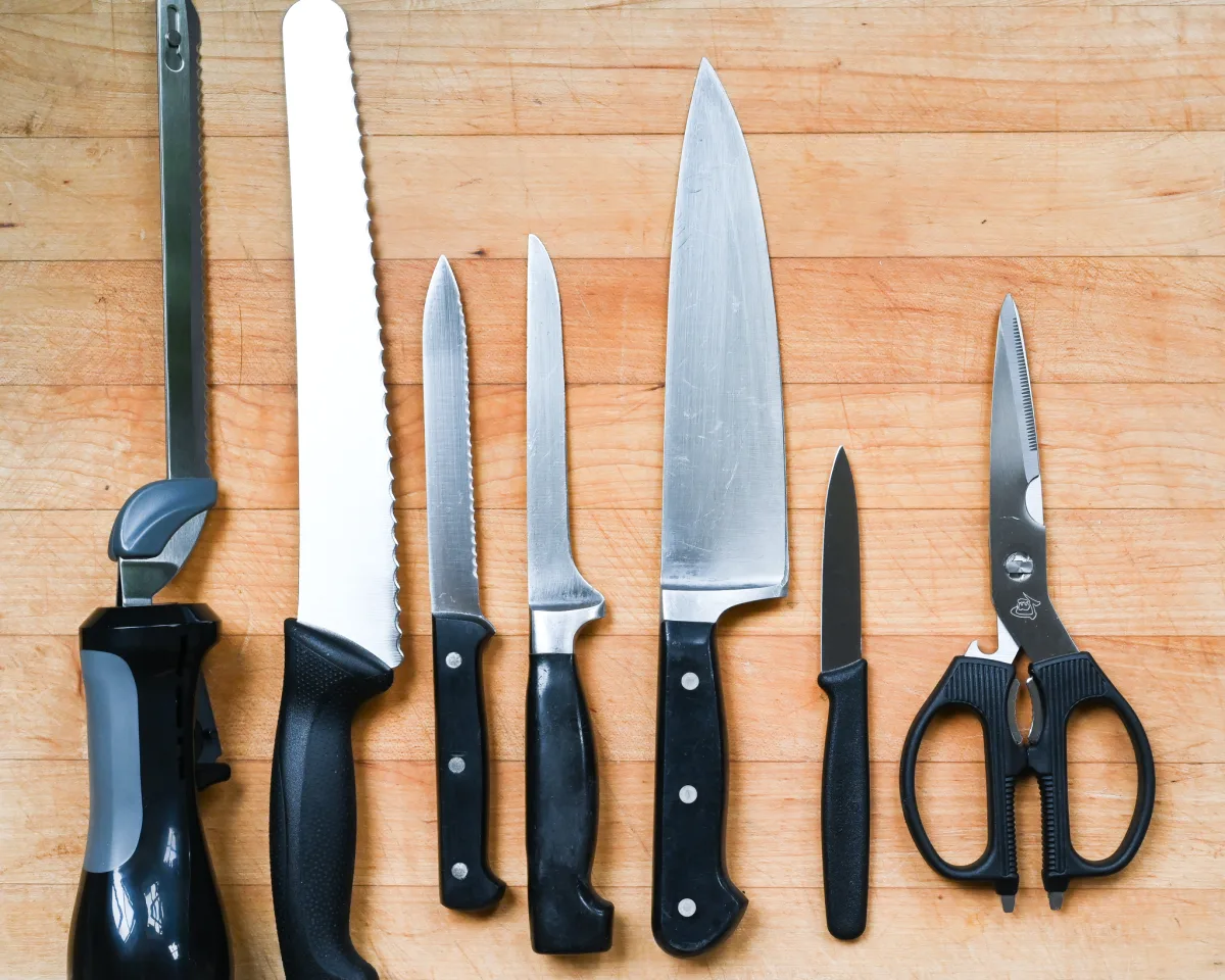The Only 5 Essential Knives Every Home Cook Actually Needs (And Why You’re Probably Overcomplicating It)