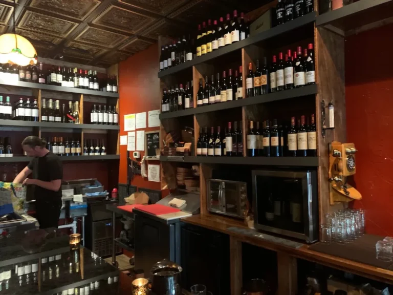 Exploring Nashville's Best Wine Bars: A Connoisseur's Guide