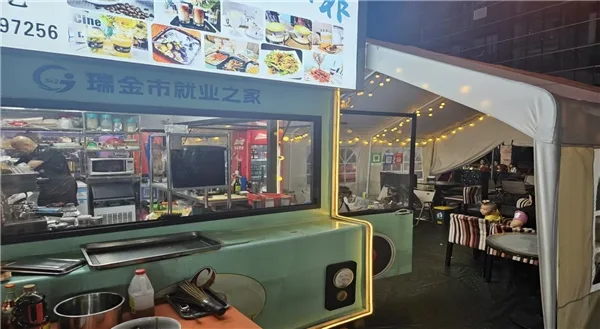 Maximizing Small Spaces: The Art of Food Truck Kitchen Design