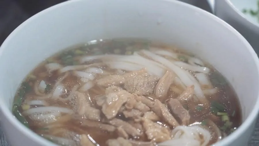 Fresh Rice Noodles: Cook or Add to Soup? A Comprehensive Guide