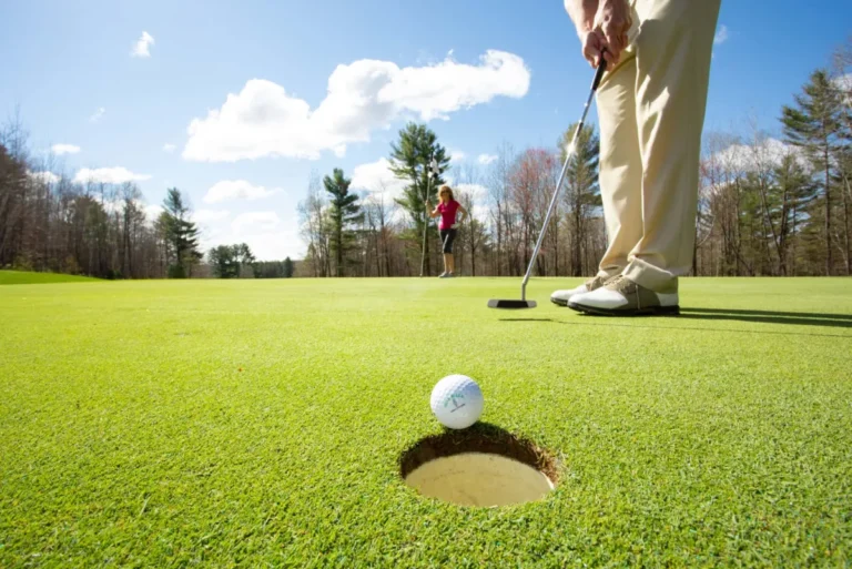 Golf Course Menu Ideas: Elevating the Clubhouse Dining Experience