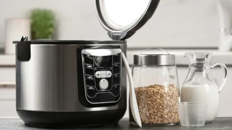 How to Adapt Slow Cooker Oats for High-Volume Bakery Production: A Practical Guide for Commercial Kitchens