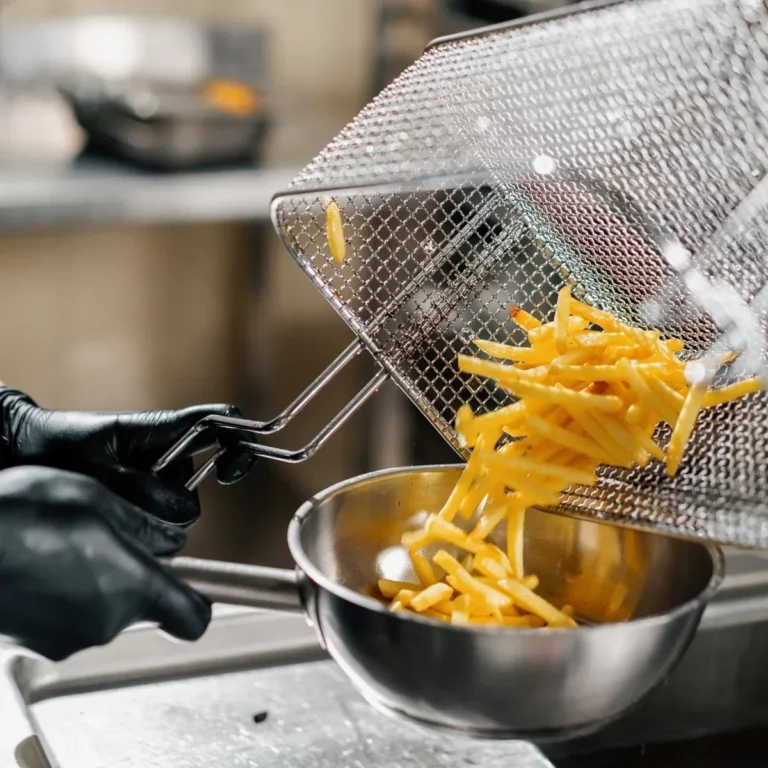 Mastering the Art of Cleaning a Commercial Deep Fryer