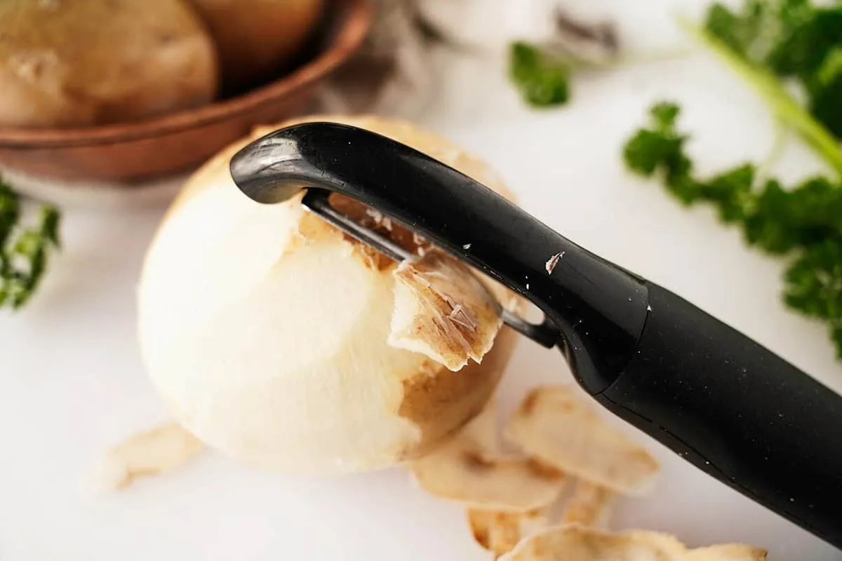 Tackling Jicama: Your Guide to Peeling the Fibrous Skin