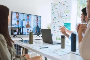 Hybrid Teams: Real Talk on Challenges & How to Fix Them