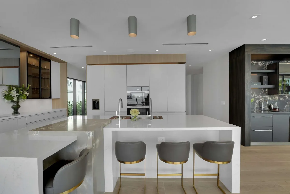Small Kitchen Big Impact: Maximize Restaurant Space Now