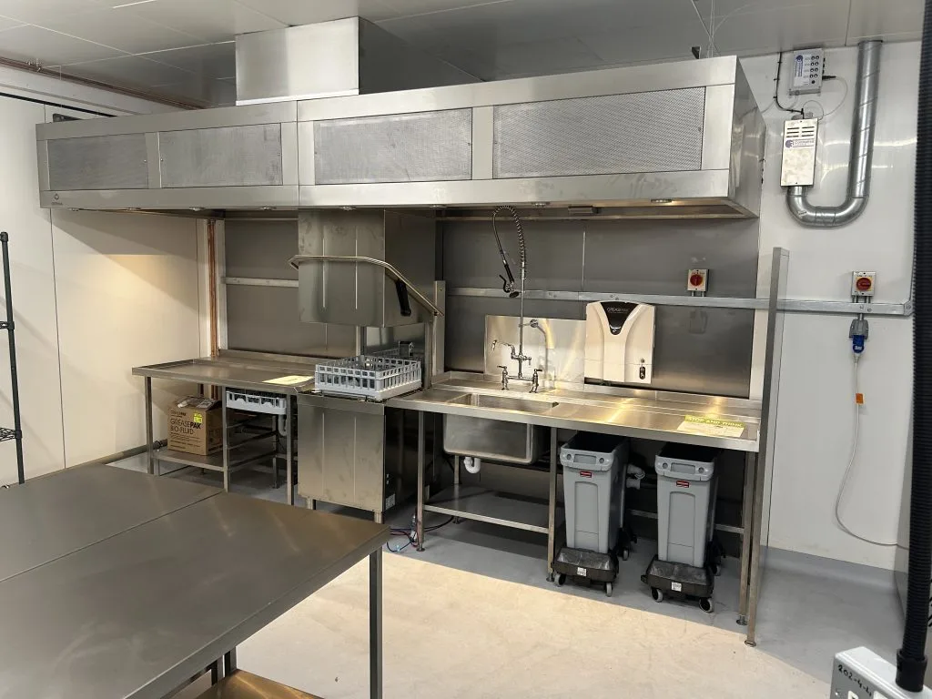 Small Kitchen Solutions That Maximize Tight Space Efficiency