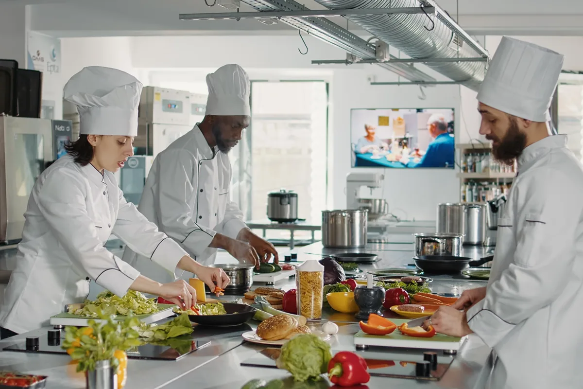 Smart Food Safety Training: Real Tips for Your Staff