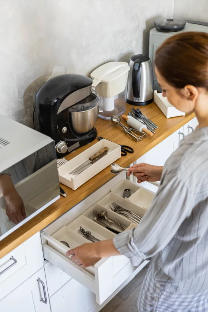 The Art of Decluttering Your Kitchen Gadgets: A Comprehensive Guide