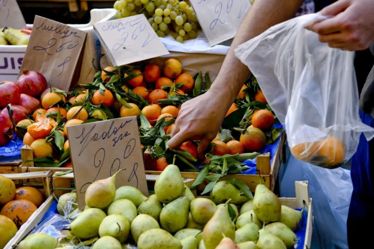 The Rise of Smart Kitchens: IoT's Impact on Restaurants