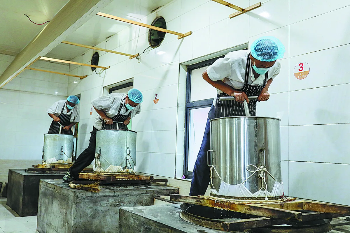 Commercial Kitchen Makeup Air Systems: Why They're Essential