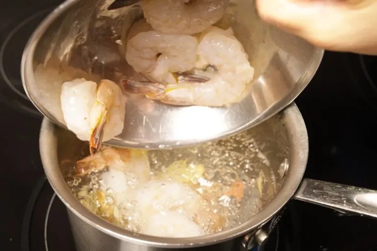 What to Use for Poaching Shrimp in Salad