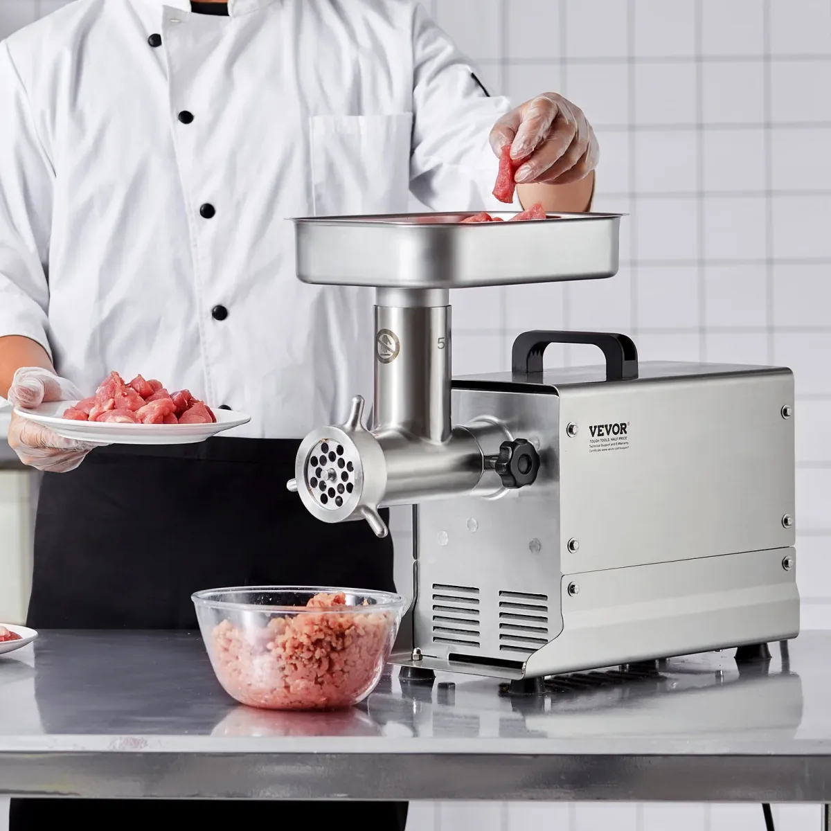 Best Commercial Meat Grinders for Restaurants: A Butcher's Breakdown
