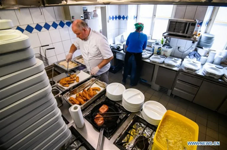 Best Commercial Steamers for Restaurant Kitchen Efficiency