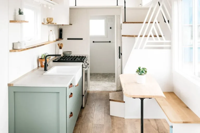 Best Furniture Pieces for Tiny Homes: Maximizing Space and Style