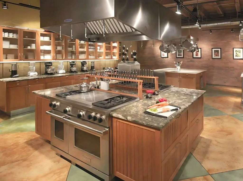 Commercial Kitchen Design Trends: What's Hot in 2025