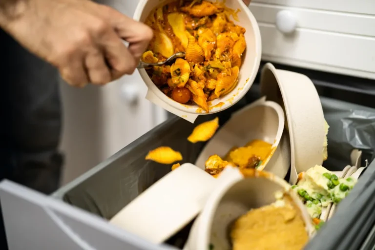 Effective Waste Management in Commercial Kitchens: Strategies and Solutions