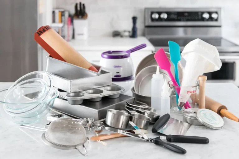 Essential Bakeware for Home Bakers: Must-Haves for Your Kitchen