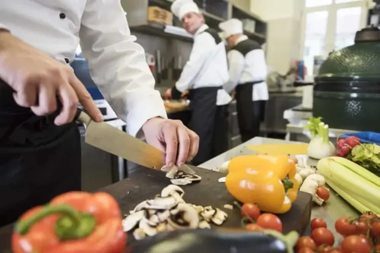 Essential Food Prep Equipment for Restaurants: What You Really Need