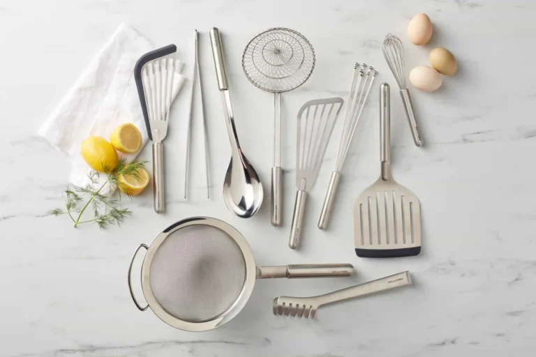 Essential Kitchen Tools for Professional Chefs: Must-Haves for 2025