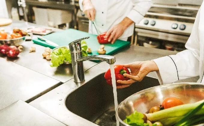 Food Preparation in a Commercial Kitchen: Tips, Tools, and Best Practices