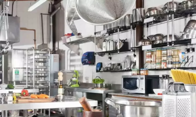 Innovative Technologies Transforming Commercial Kitchens Today