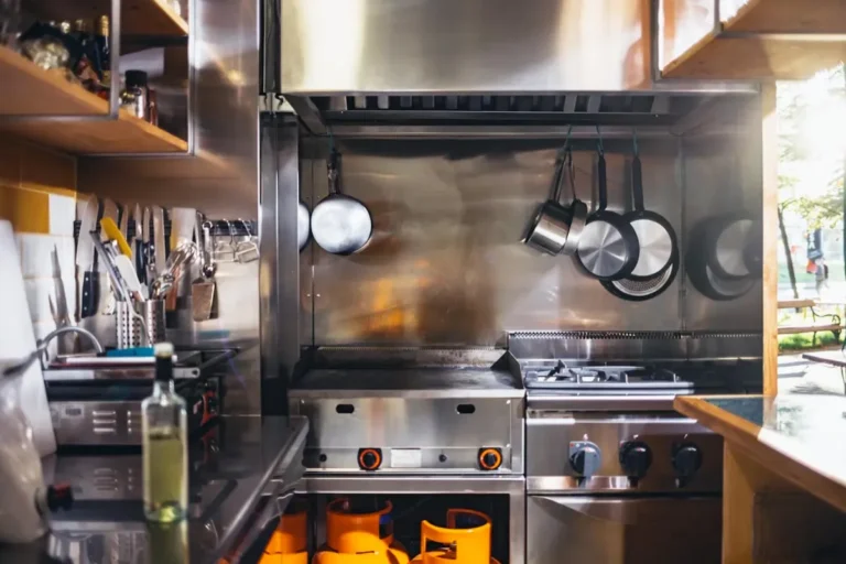 Small Kitchen Solutions for Restaurants: Making the Most of Limited Space