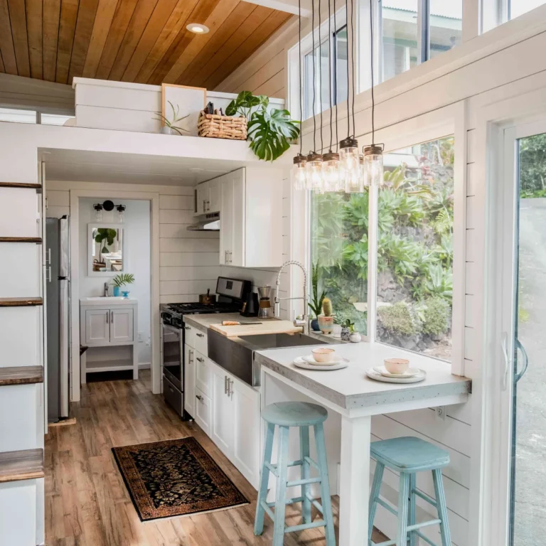 Embracing Minimalist Living in a Tiny Home: A Practical Guide